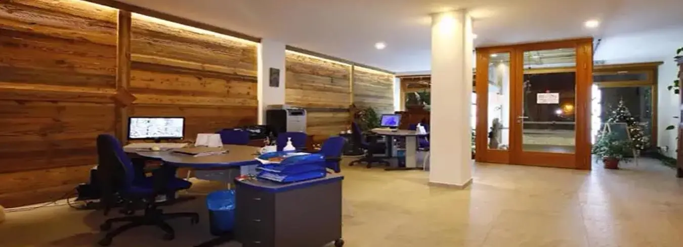 Agenzia immobiliare Studio Pragelato esterno ufficio