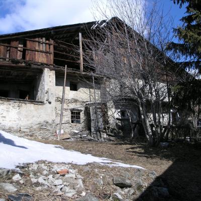 Rustico da ristrutturare