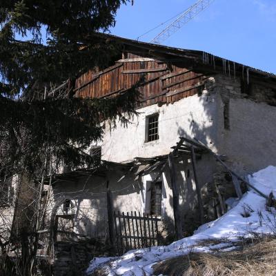 Rustico da ristrutturare