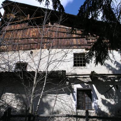 Rustico da ristrutturare