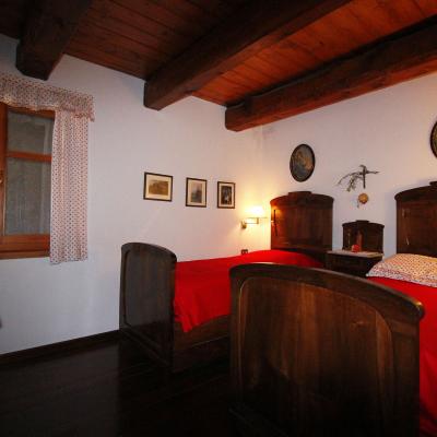Baita del 1800 a Soucheres Basses: Tradizione, Spazio e Natura