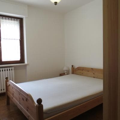 Trilocale ristrutturato, con ampio terrazzo.