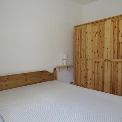 Trilocale ristrutturato, con ampio terrazzo.