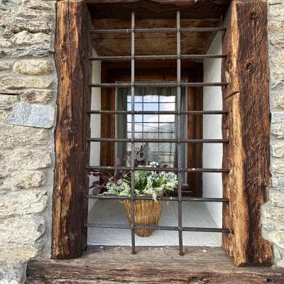 APT. 1 – BILOCALE IN BAITA DI FINE 1800 A 9 KM DA SESTRIERE – Fraz. VILLARDAMOND