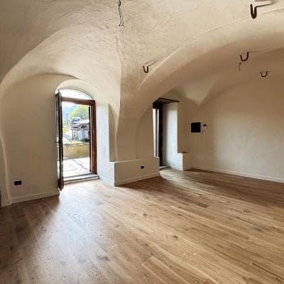 APT. 1 – BILOCALE IN BAITA DI FINE 1800 A 9 KM DA SESTRIERE – Fraz. VILLARDAMOND