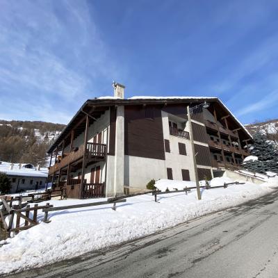 Bilocale angolare con terrazzo