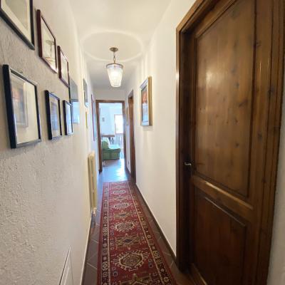 Bilocale angolare con terrazzo