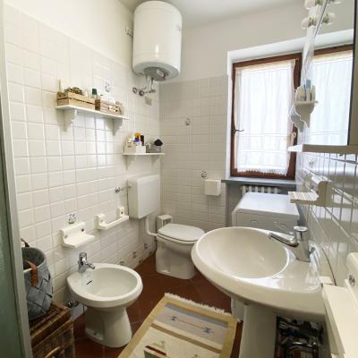 Bilocale angolare con terrazzo