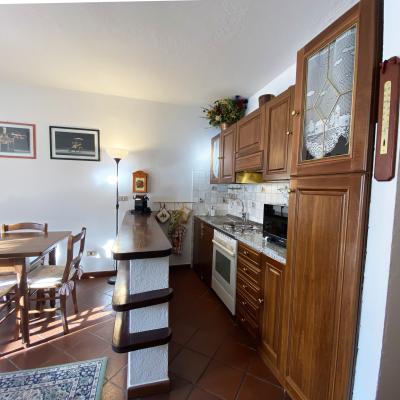 Bilocale angolare con terrazzo