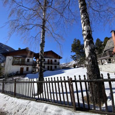 Suggestivo e ampio trilocale nella frazione di Pourrieres