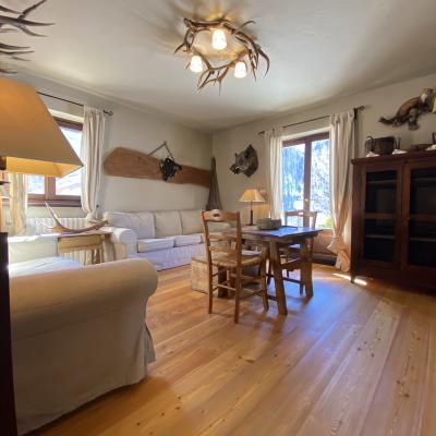 Suggestivo e ampio trilocale nella frazione di Pourrieres